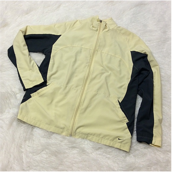 Nike Jackets & Blazers - NIKE LIGHTWEIGHT JACKET
